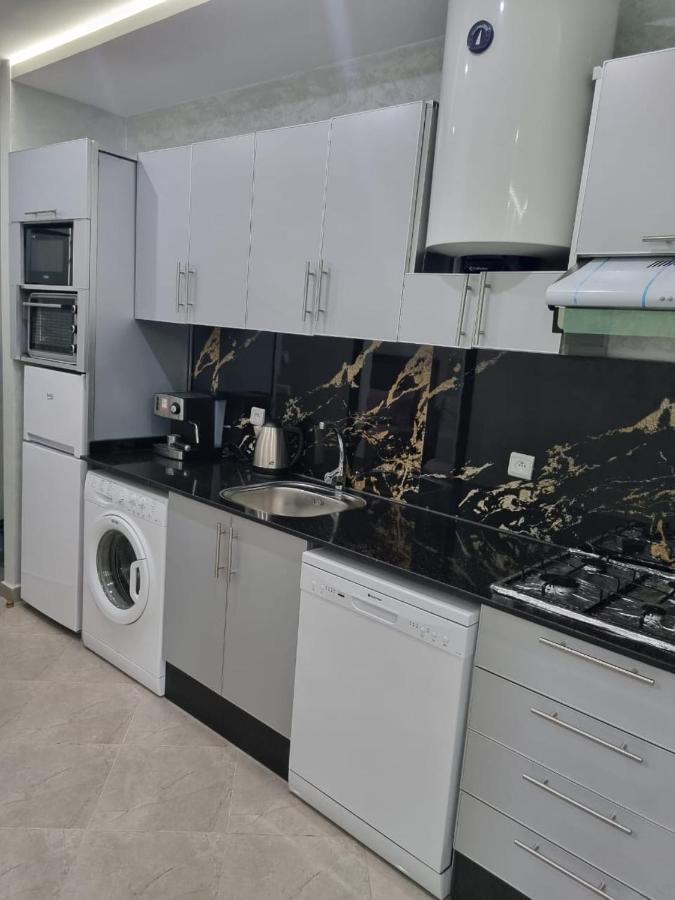 Comfors Appartements 2 ฟนิเด็ค ภายนอก รูปภาพ